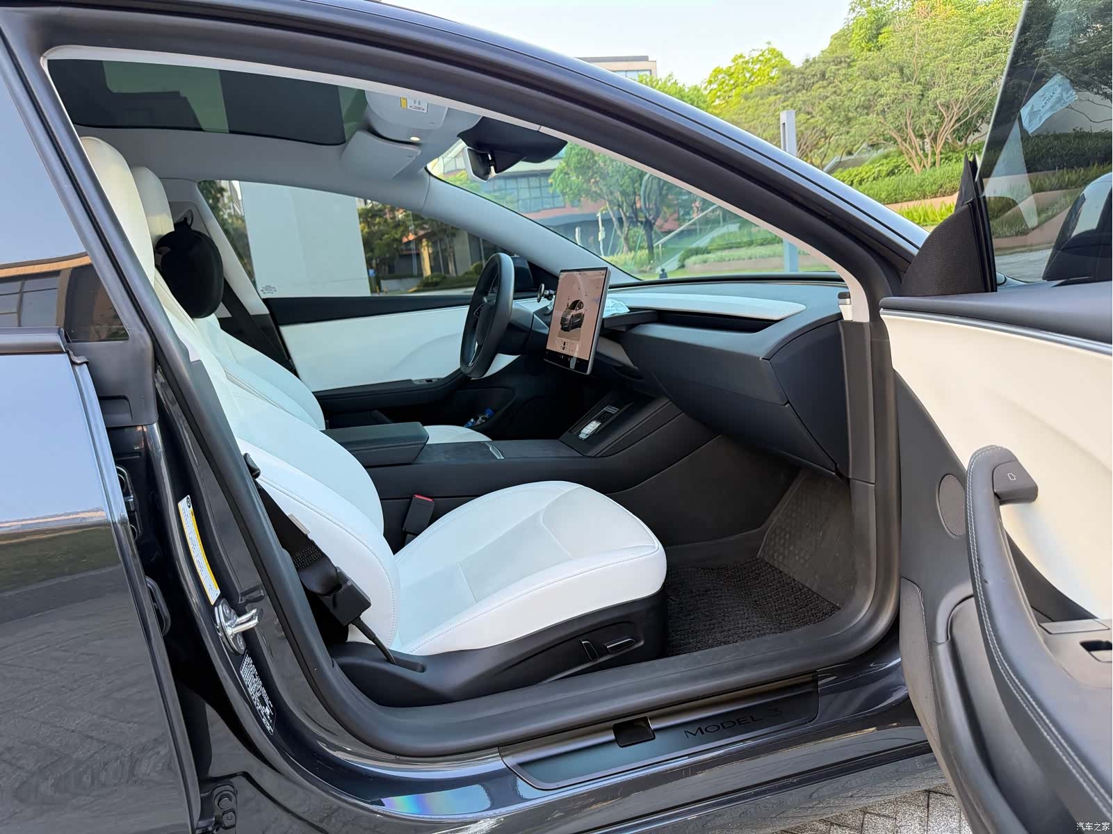 Tesla Model 3, 2024 10