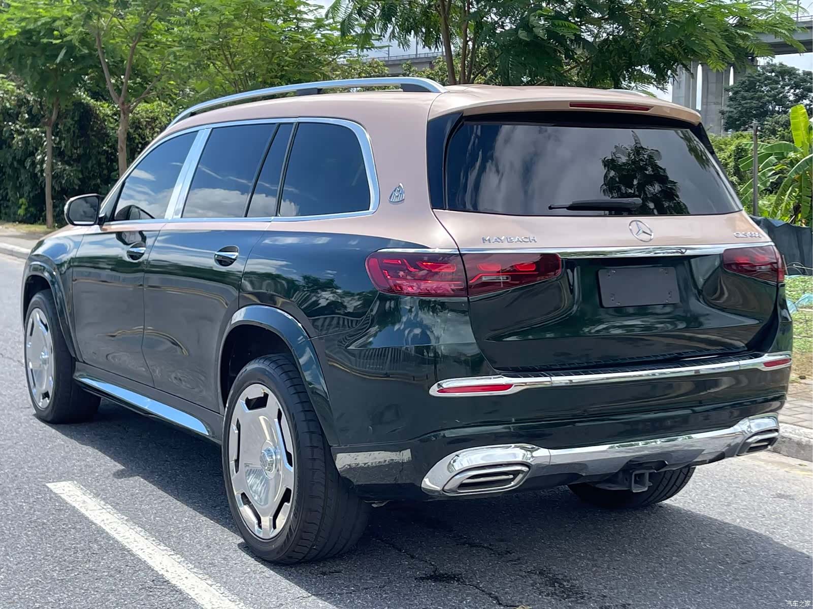 Maybach GLS, 2023 6
