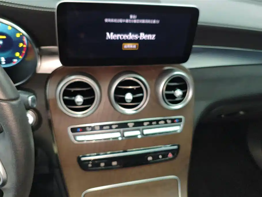 Mercedes-Benz GLC Mercedes-Benz GLC