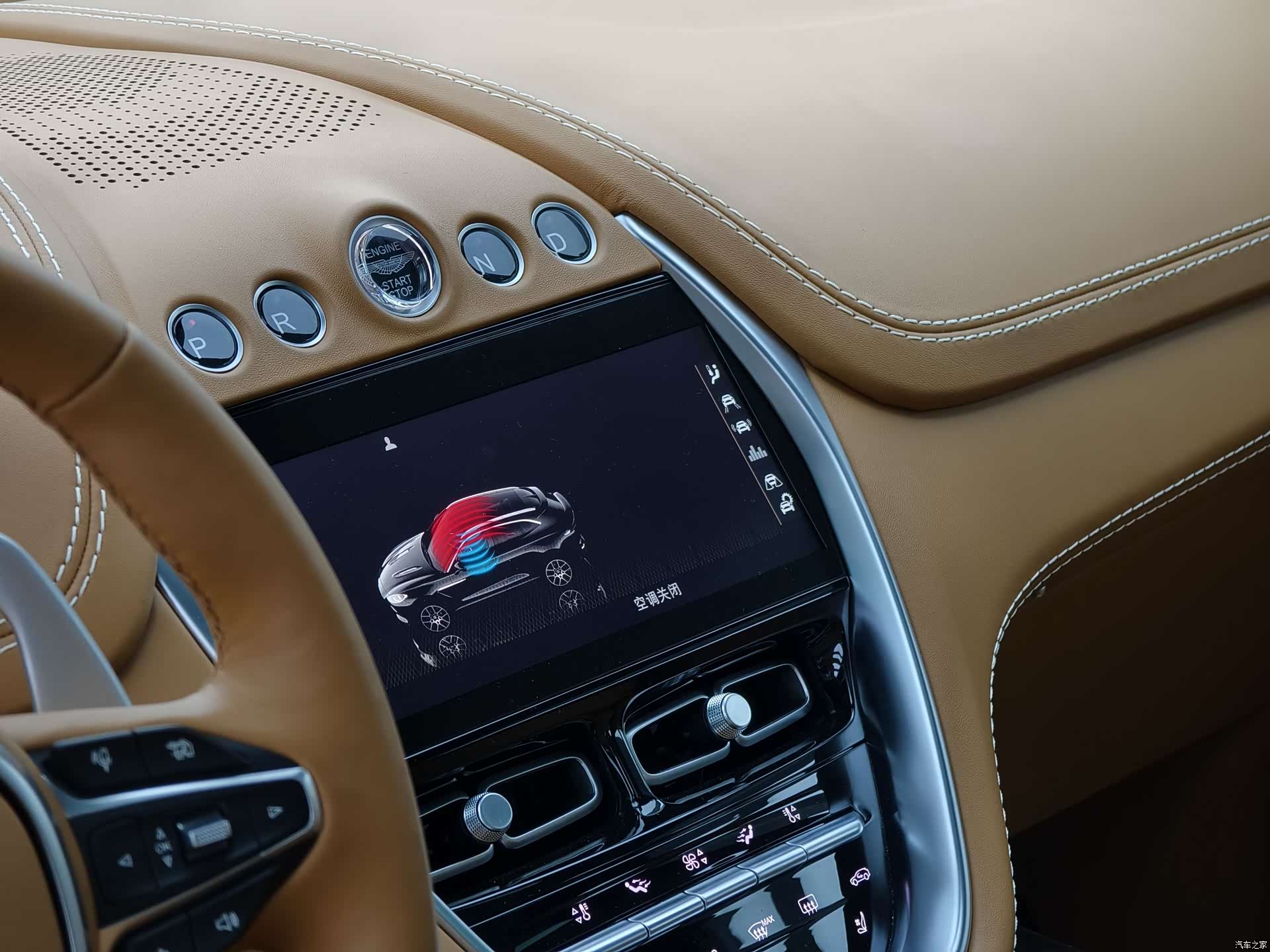 Aston Martin DBX, 1900 14