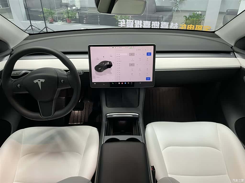 Tesla Model Y, 2022 15