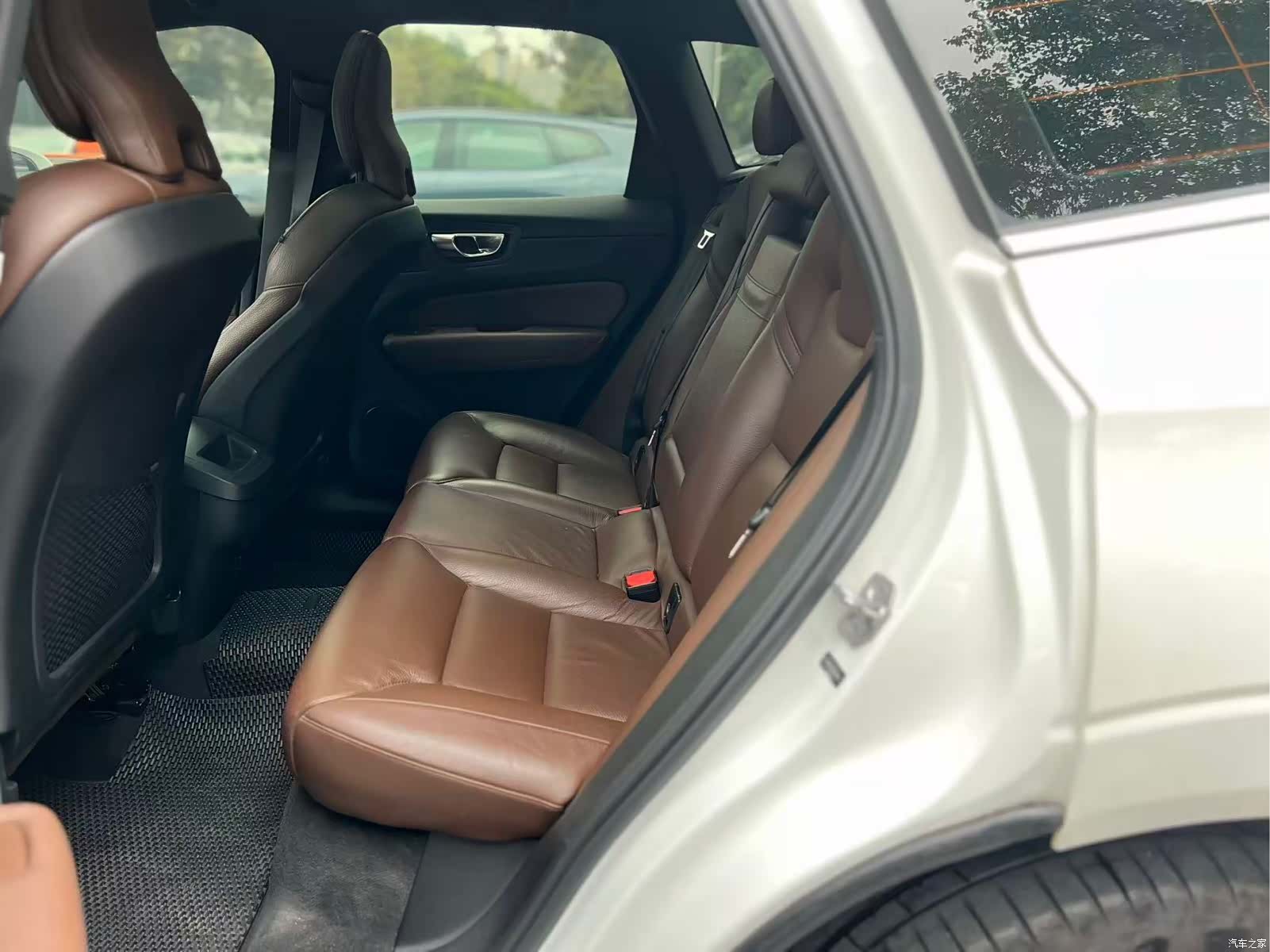 Volvo XC60, 2021 11