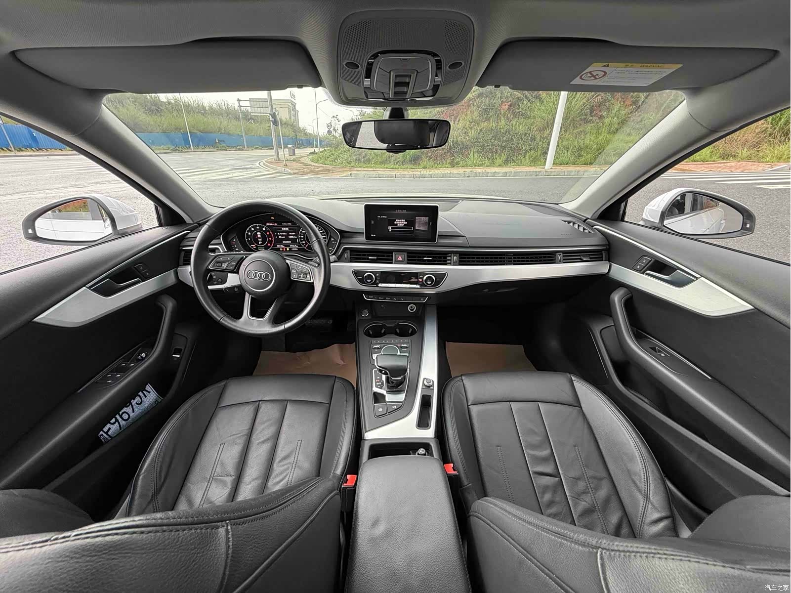 Audi A4L, 2019 7