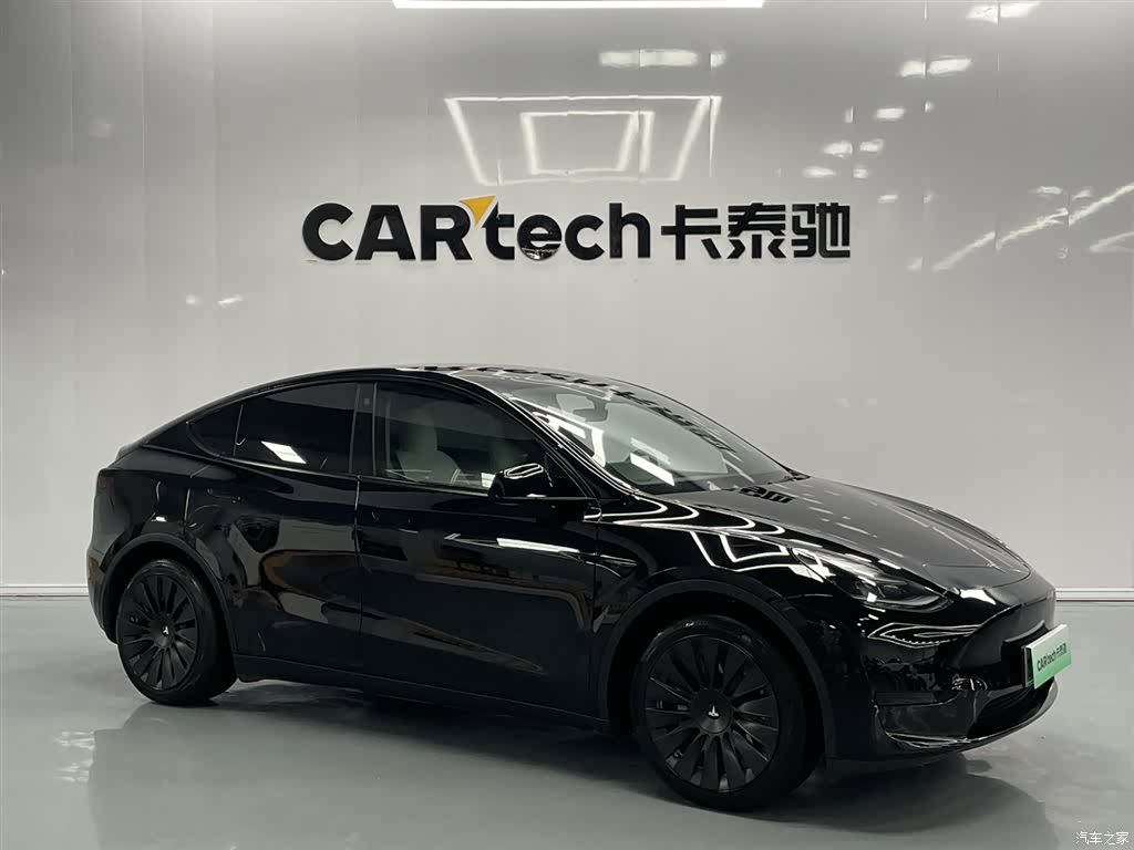 Tesla Model Y, 2022 3