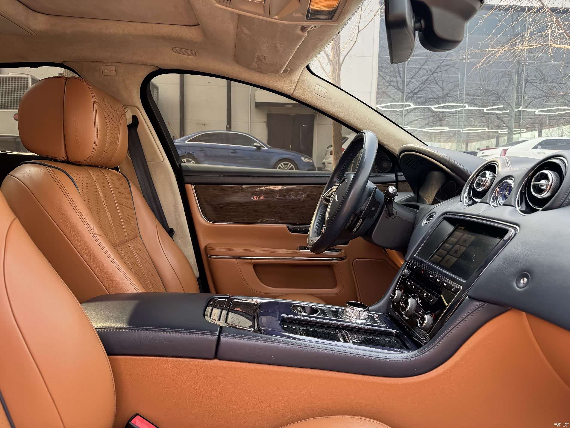 Jaguar XJ, 2012 15