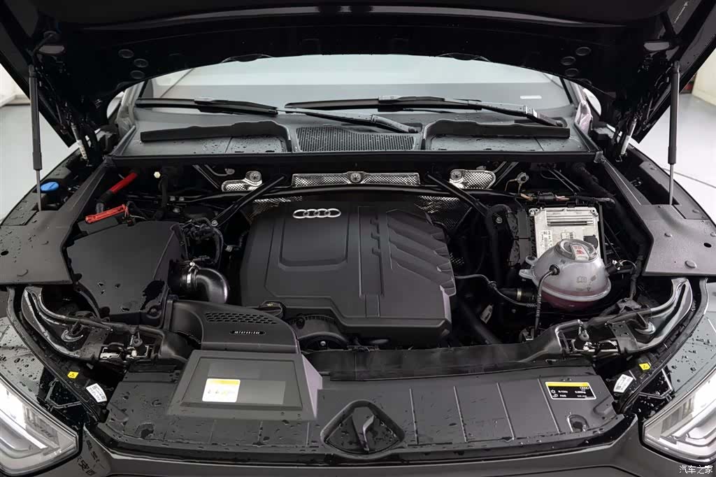 Audi Q5L, 2025 8