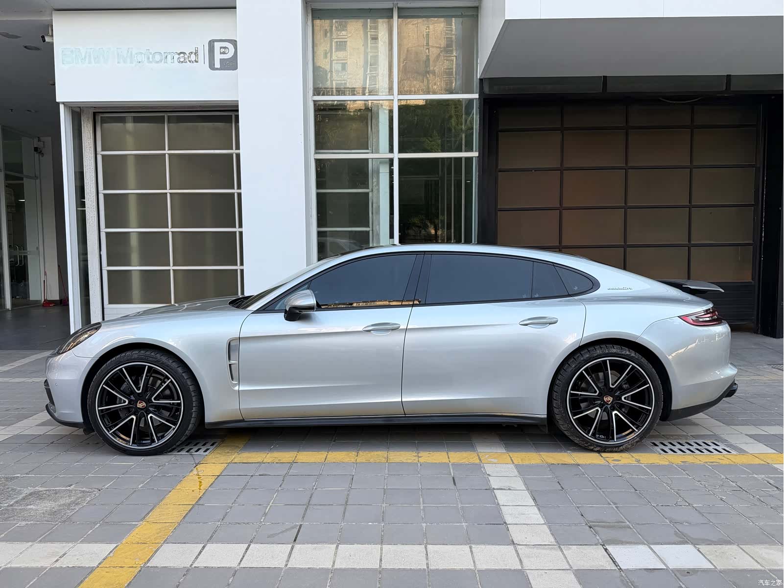 Porsche Panamera, 2018 2