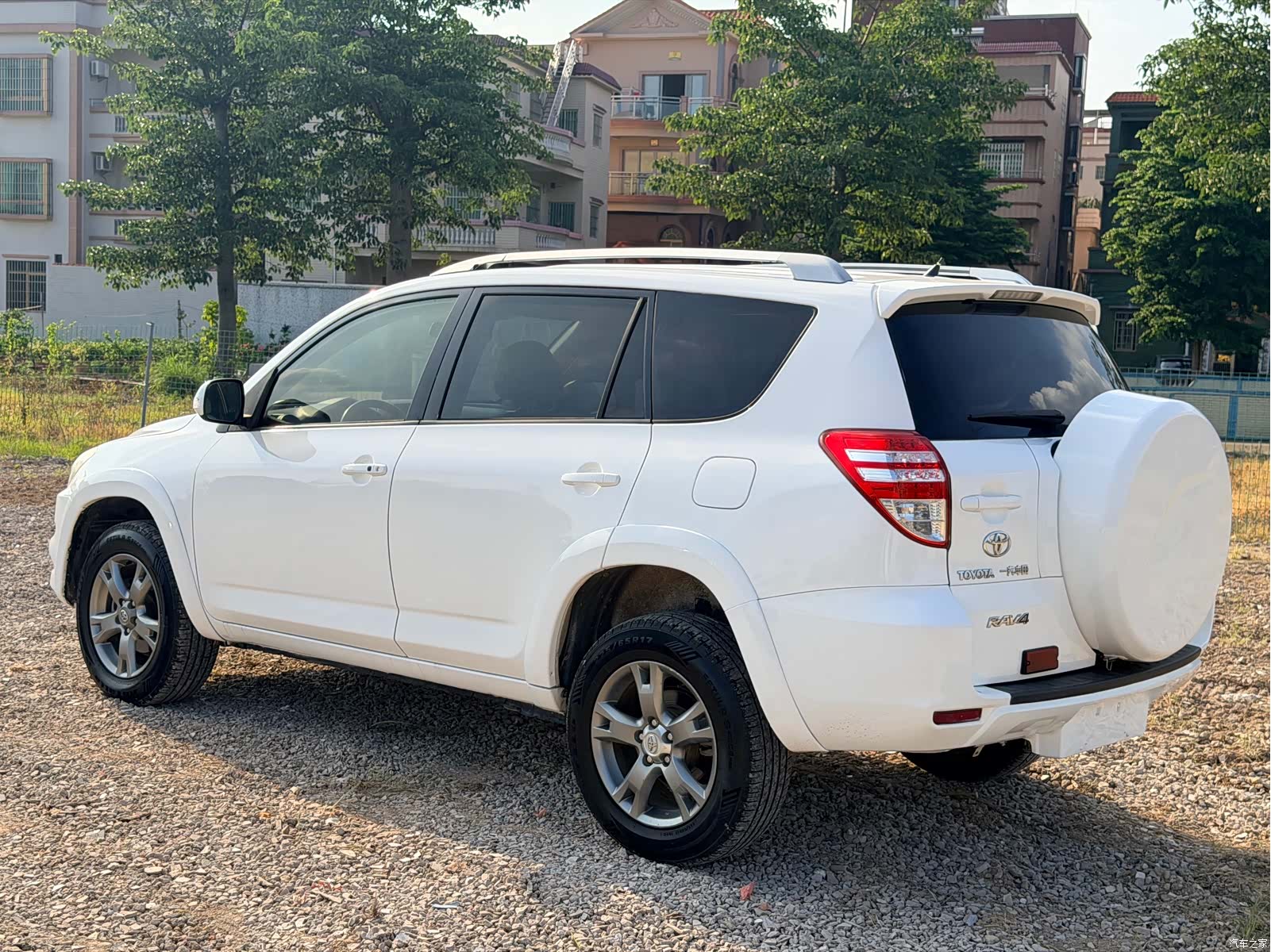 Toyota RAV4, 2012 7