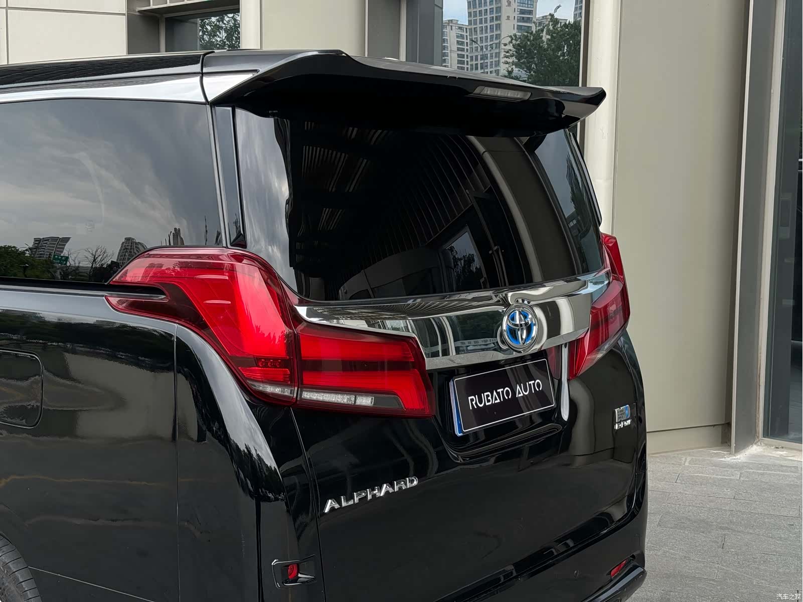 Toyota Alphard, 2019 9