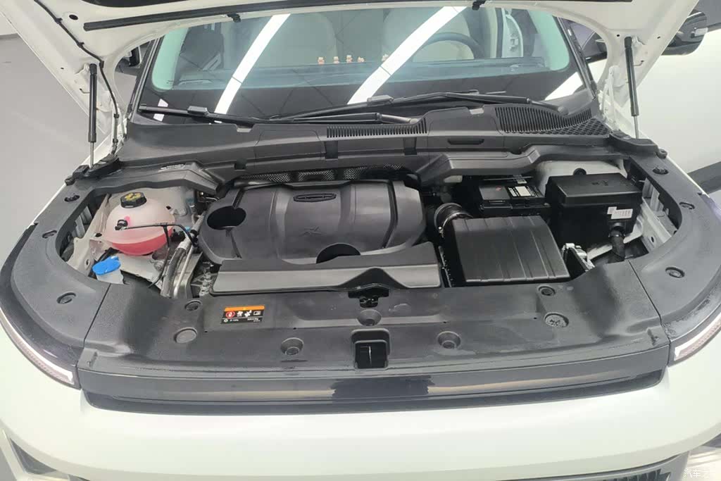 Geely Icon, 2023 10