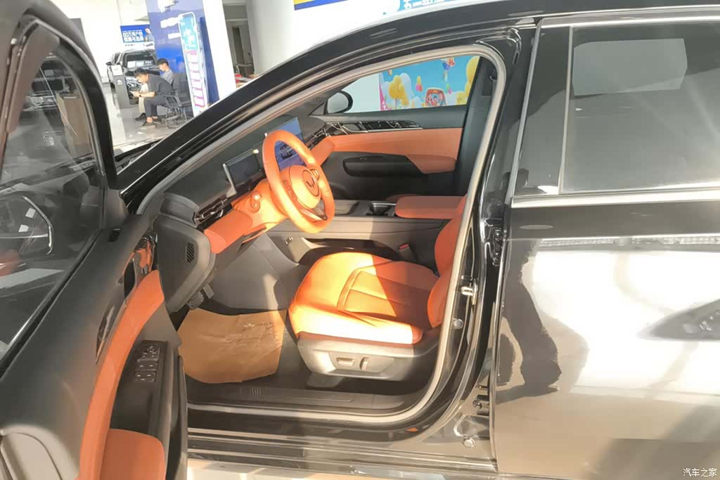 Wuling Starlight, 2025 8