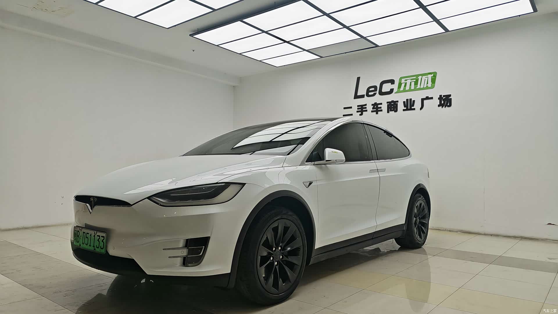 Tesla Model X, 2017 1