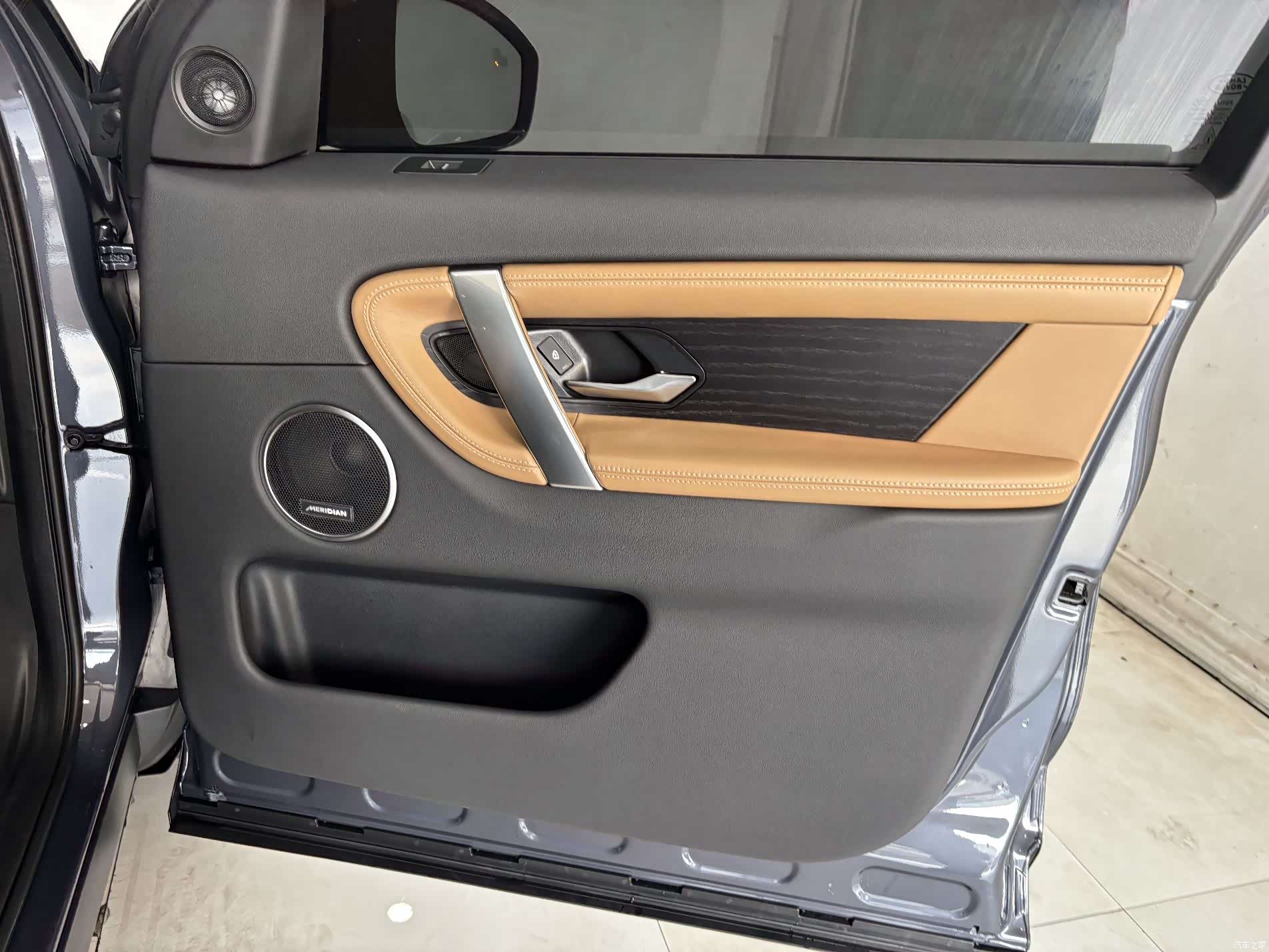 Land Rover Discovery, 2025 24