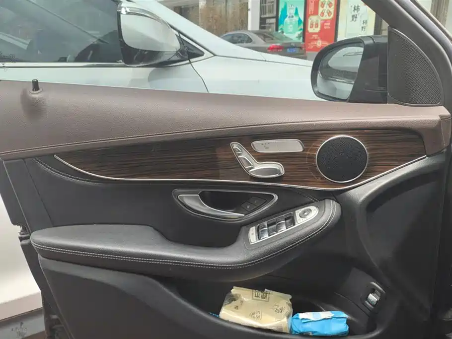 Mercedes-Benz GLC Mercedes-Benz GLC