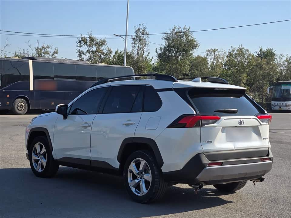 Toyota RAV4 Rongfang