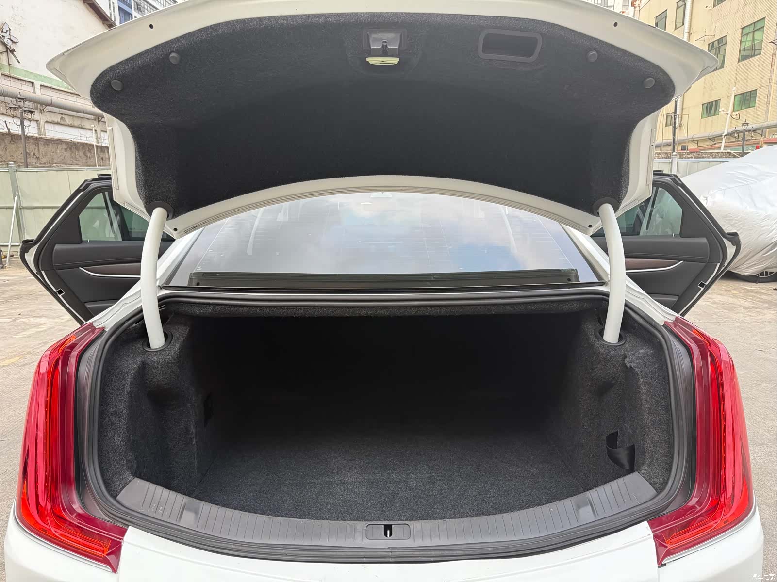 Cadillac XTS, 2018 18