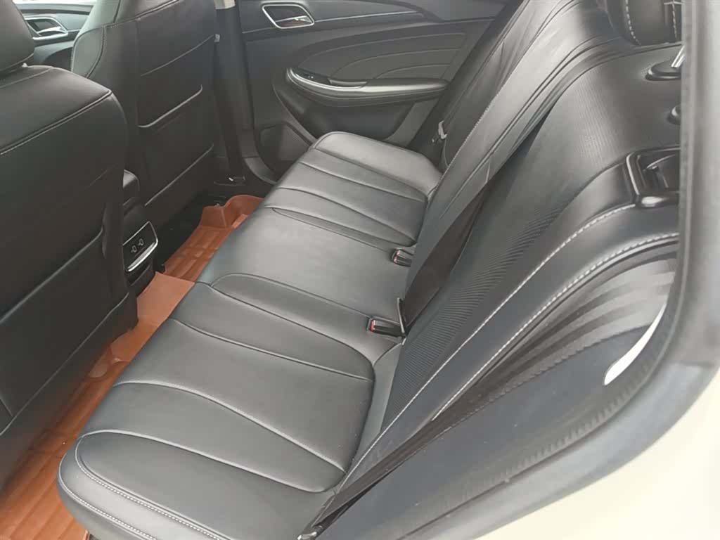 Roewe i5, 2020 17