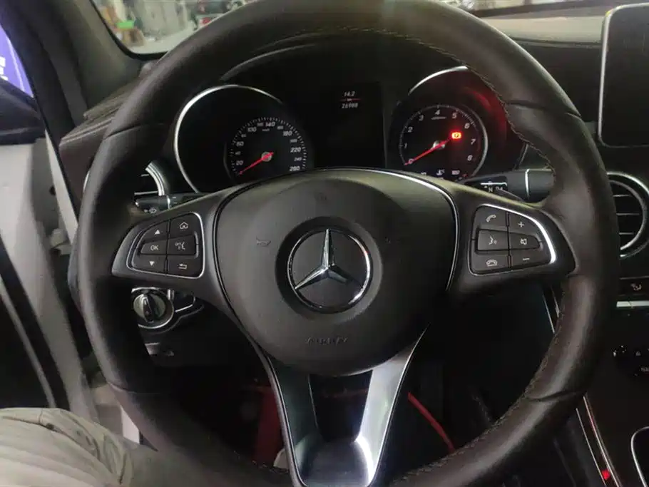 Mercedes-Benz GLC Mercedes-Benz GLC