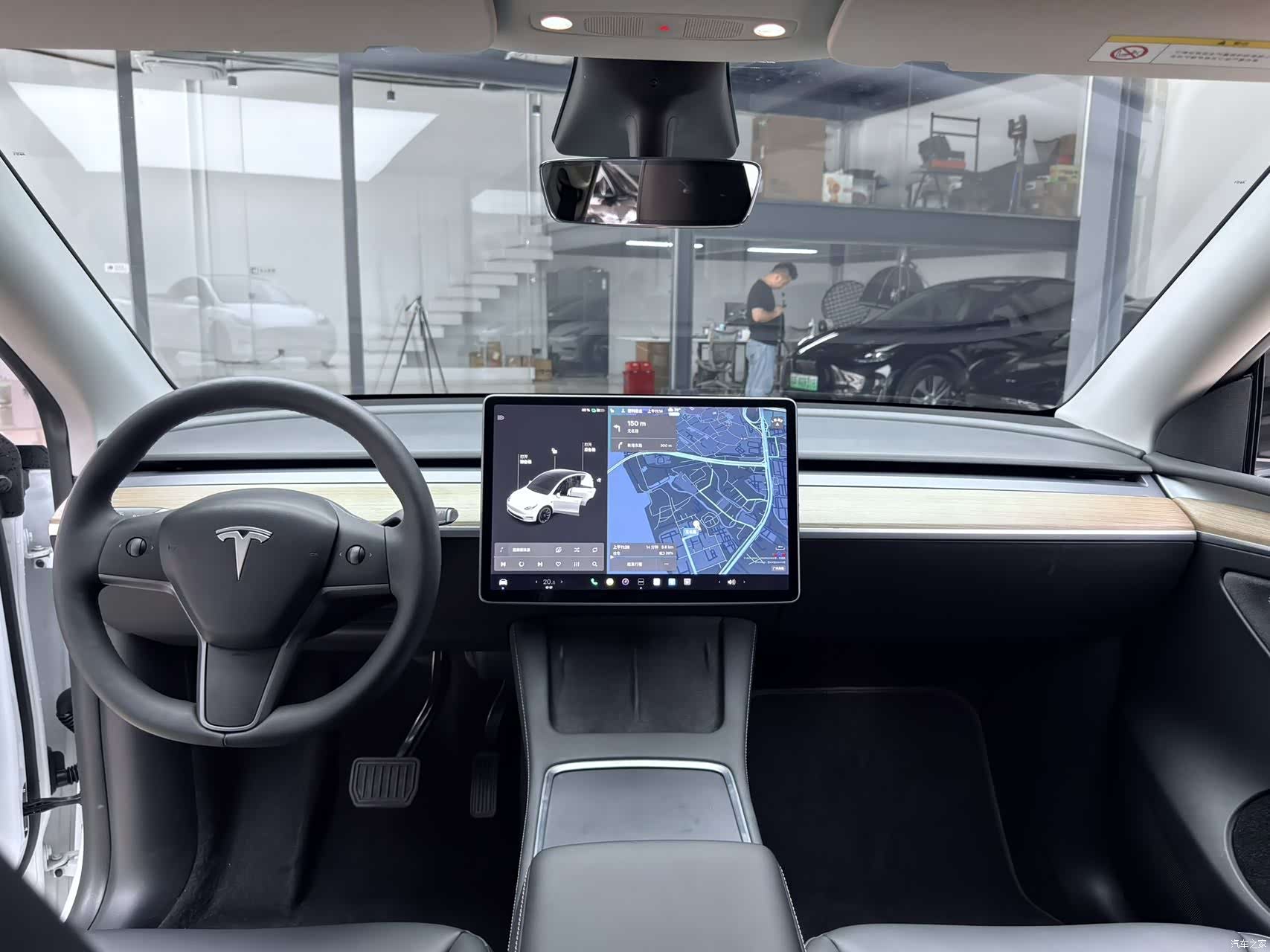 Tesla Model Y, 2021 12