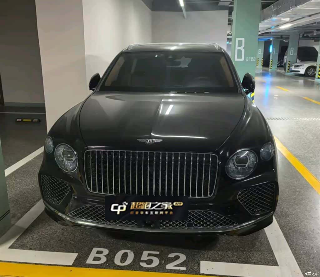 Bentley Bentayga, 2024 2