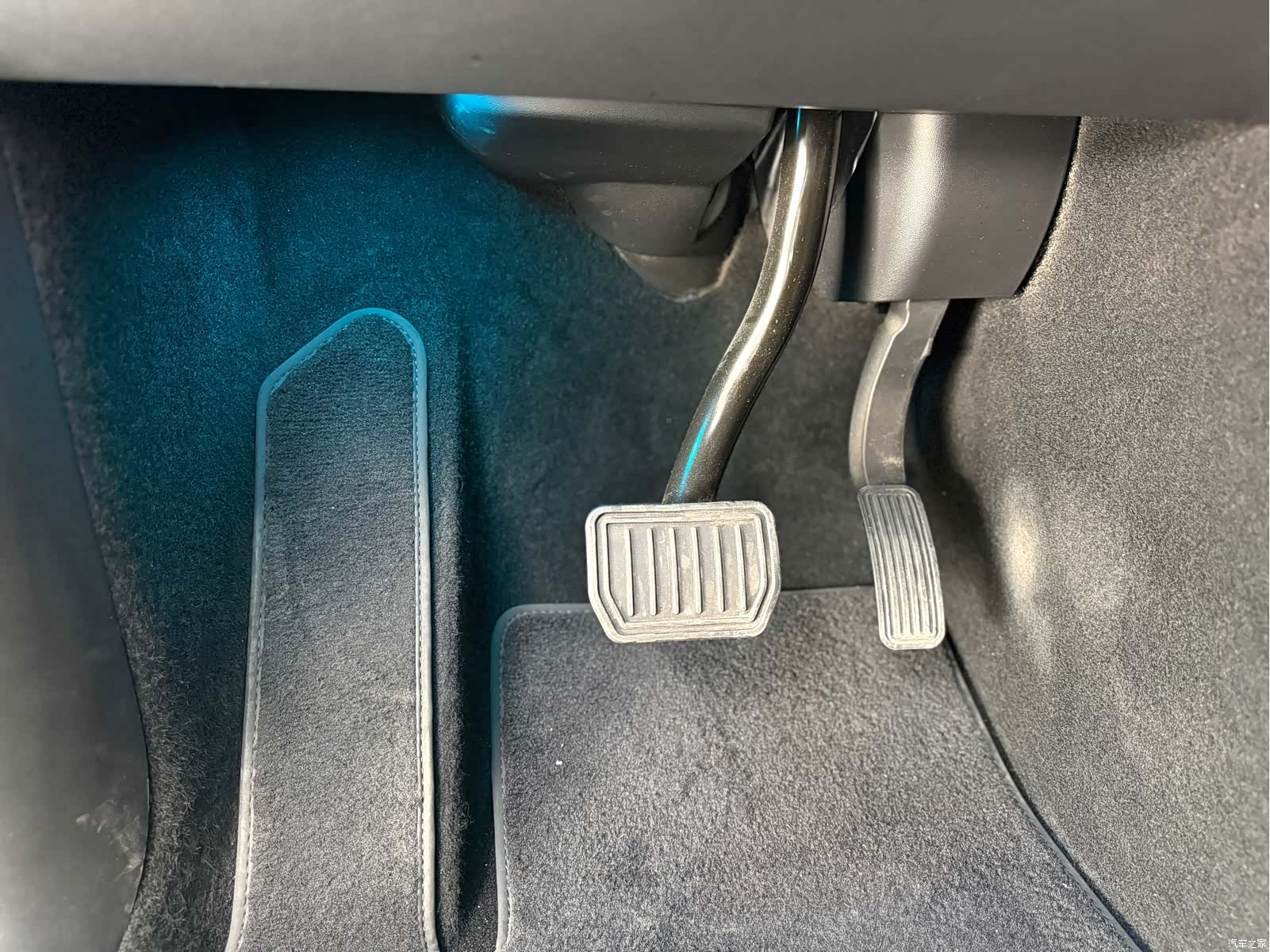 Tesla Model Y, 2022 16