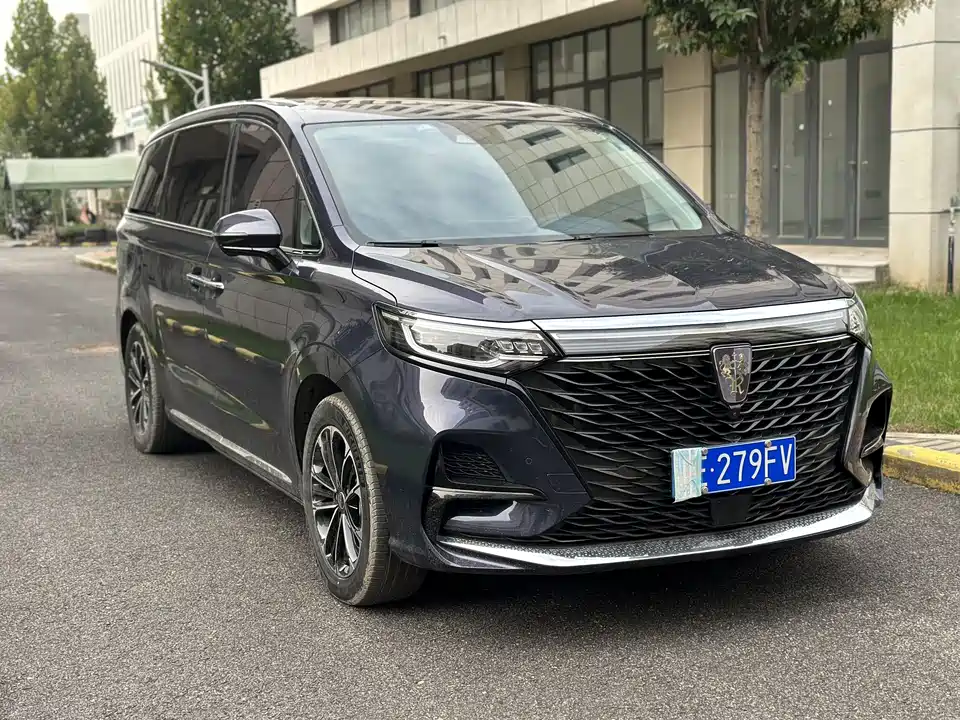 Roewe iMAX8