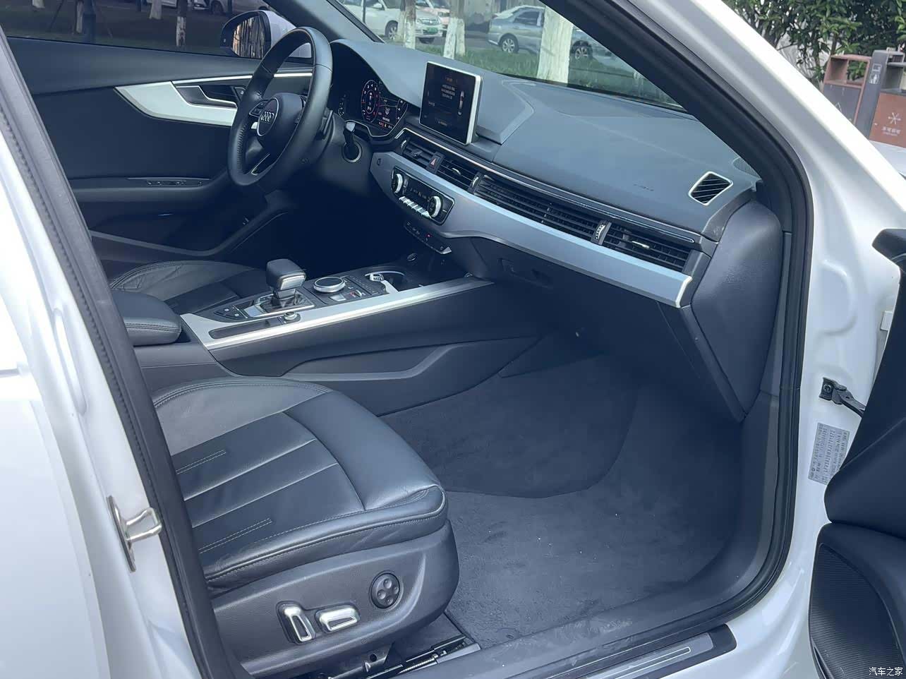 Audi A4L, 2019 12