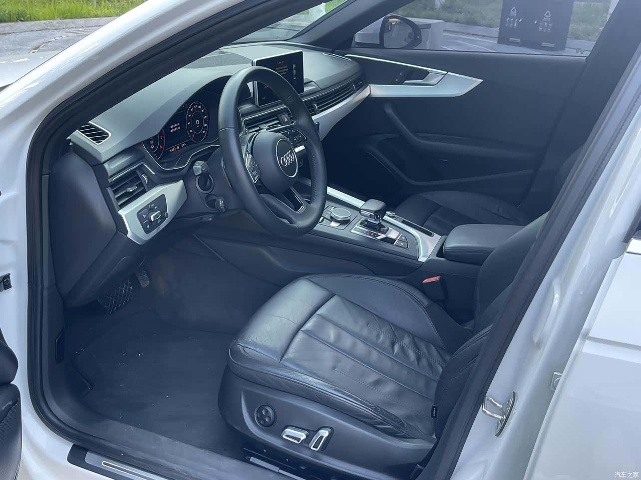 Audi A4L, 2019 8