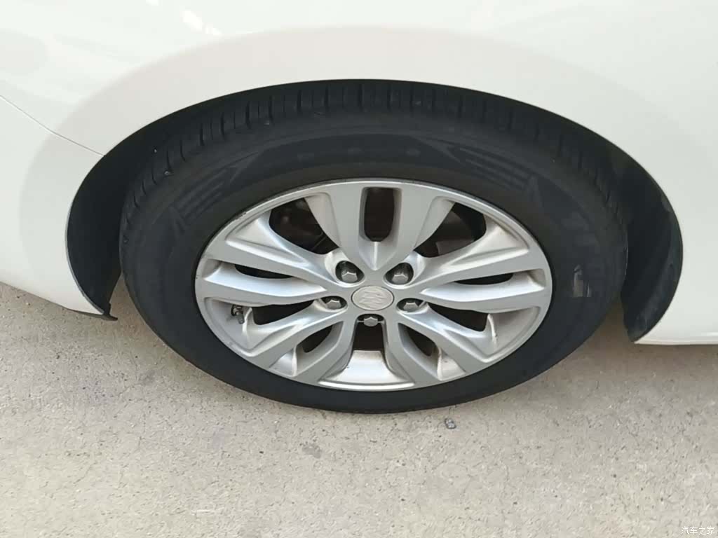 Buick V, 2018 23