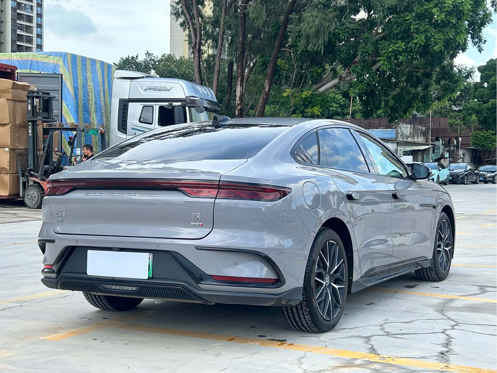 BYD Han, 2025 13