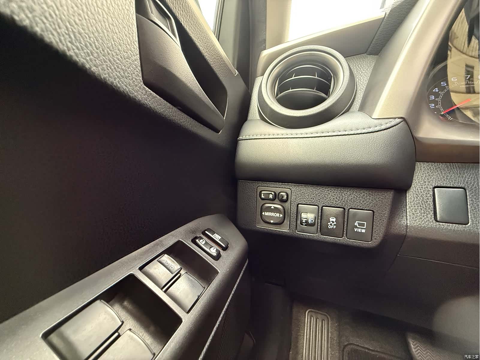 Toyota RAV4, 2017 14