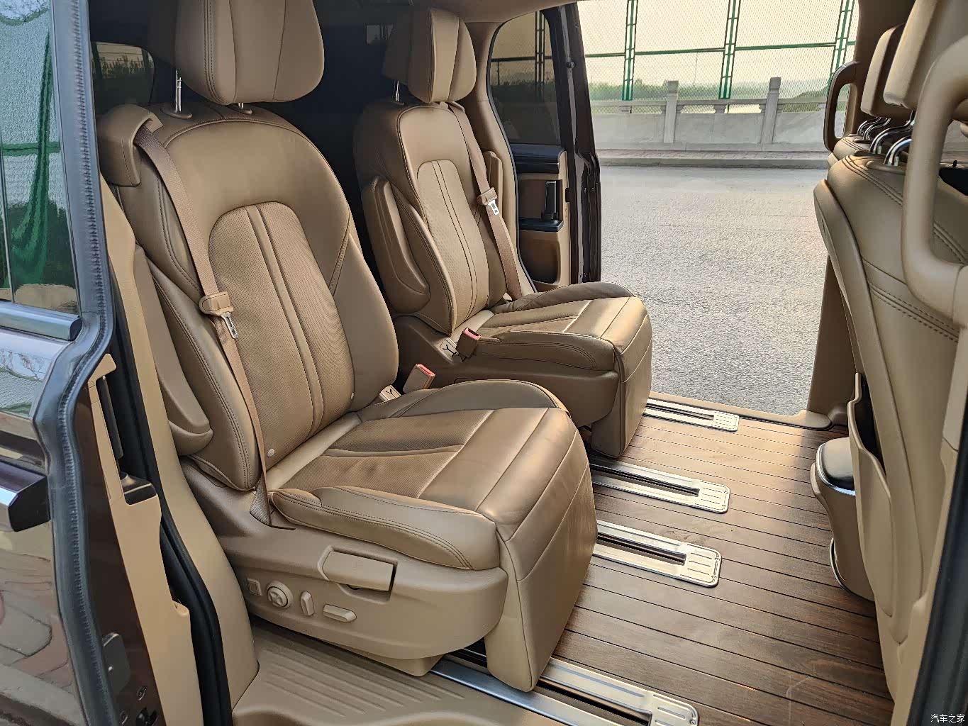 Buick GL8, 2019 11