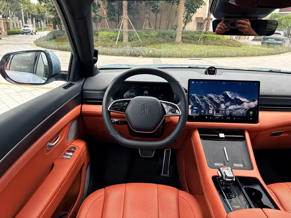 AITO Ask the world M7