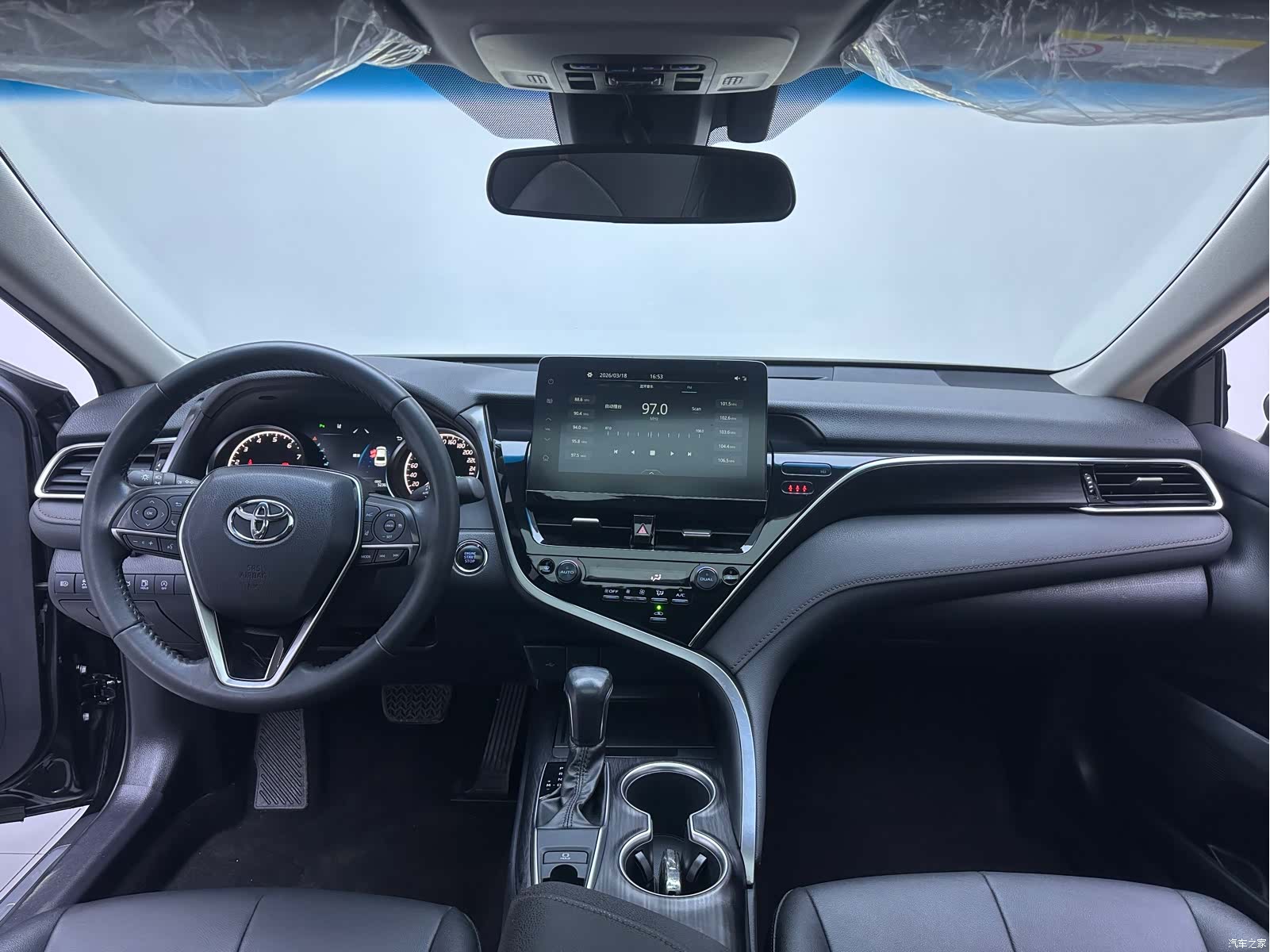 Toyota Camry, 2022 9