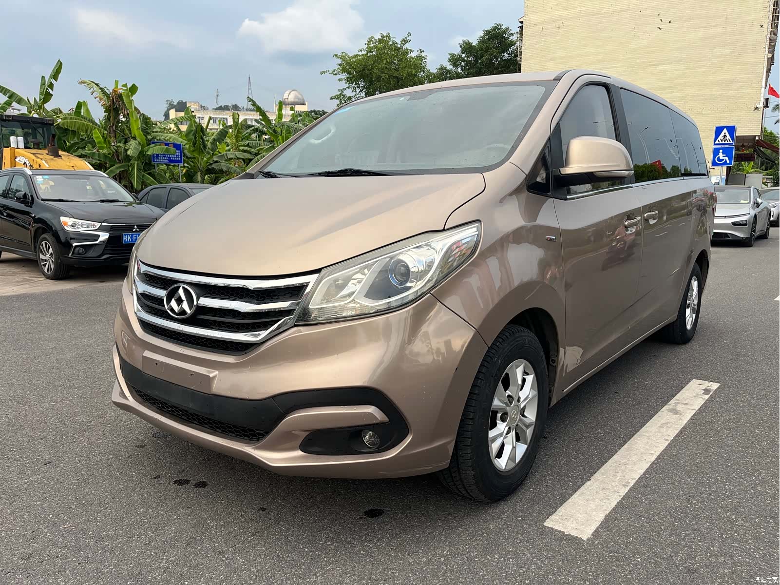 Maxus G10, 2014 1