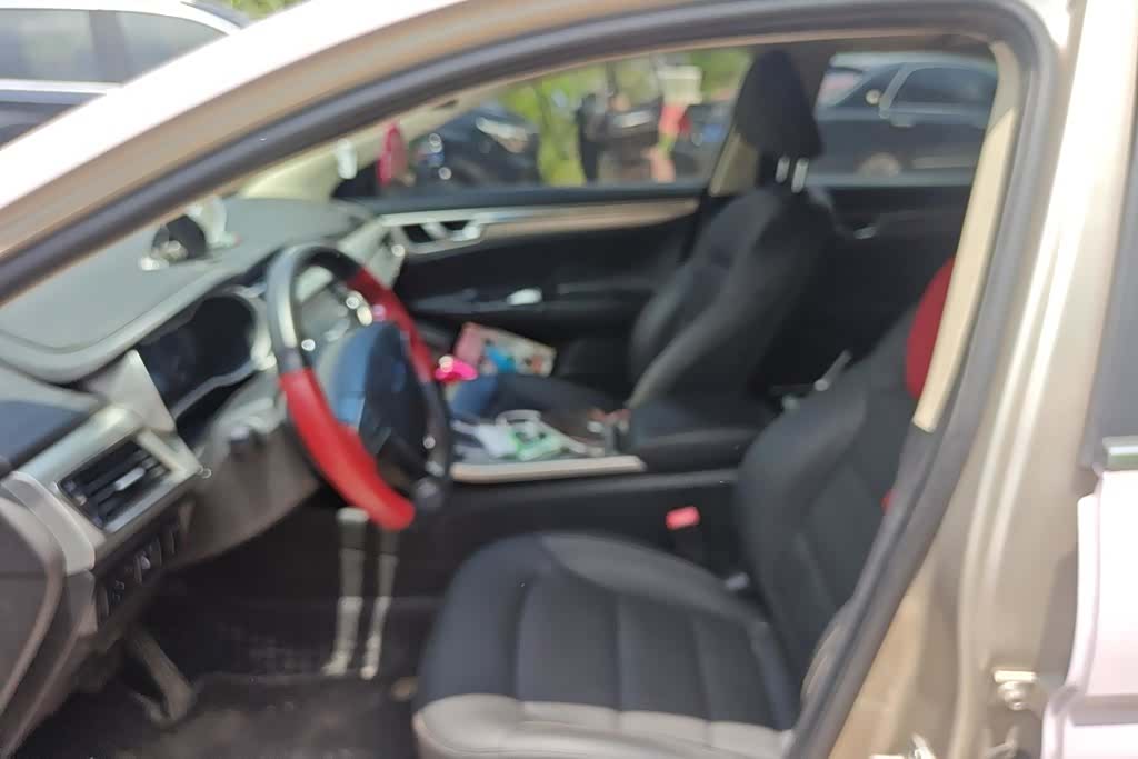 Geely Emgrand, 2017 9