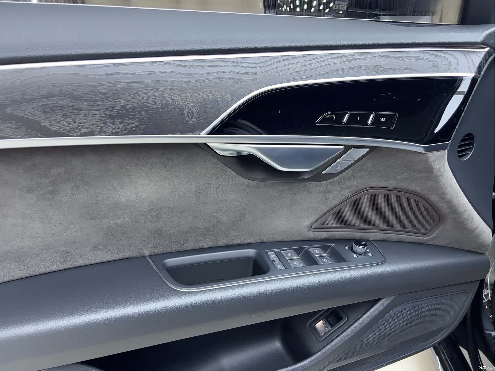 Audi A8L, 2022 8