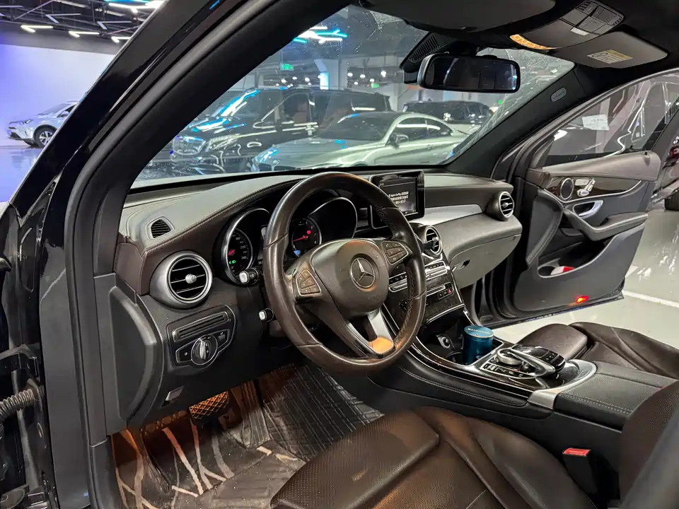 Mercedes-Benz GLC Mercedes-Benz GLC