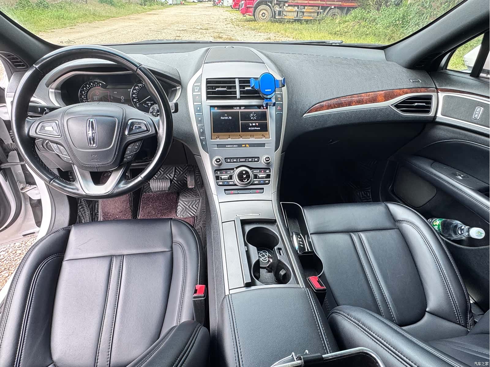 Lincoln MKZ, 2019 12