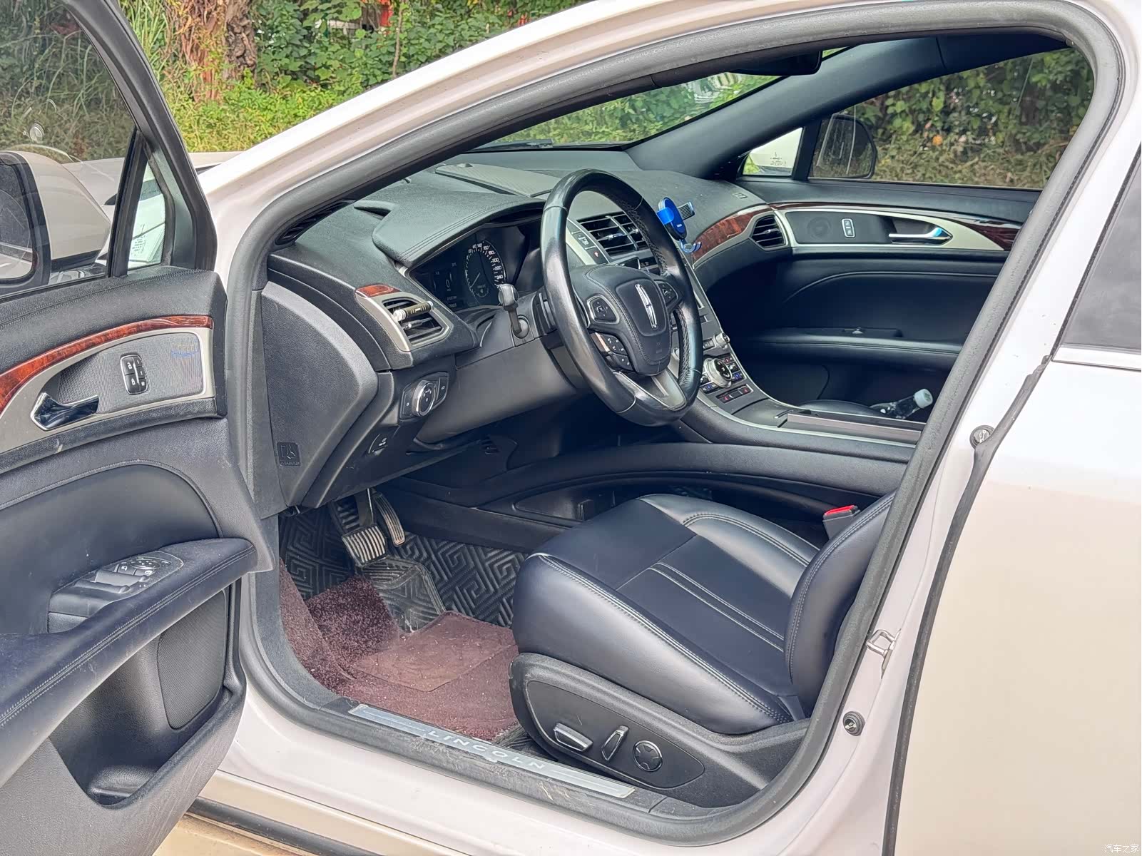 Lincoln MKZ, 2019 10