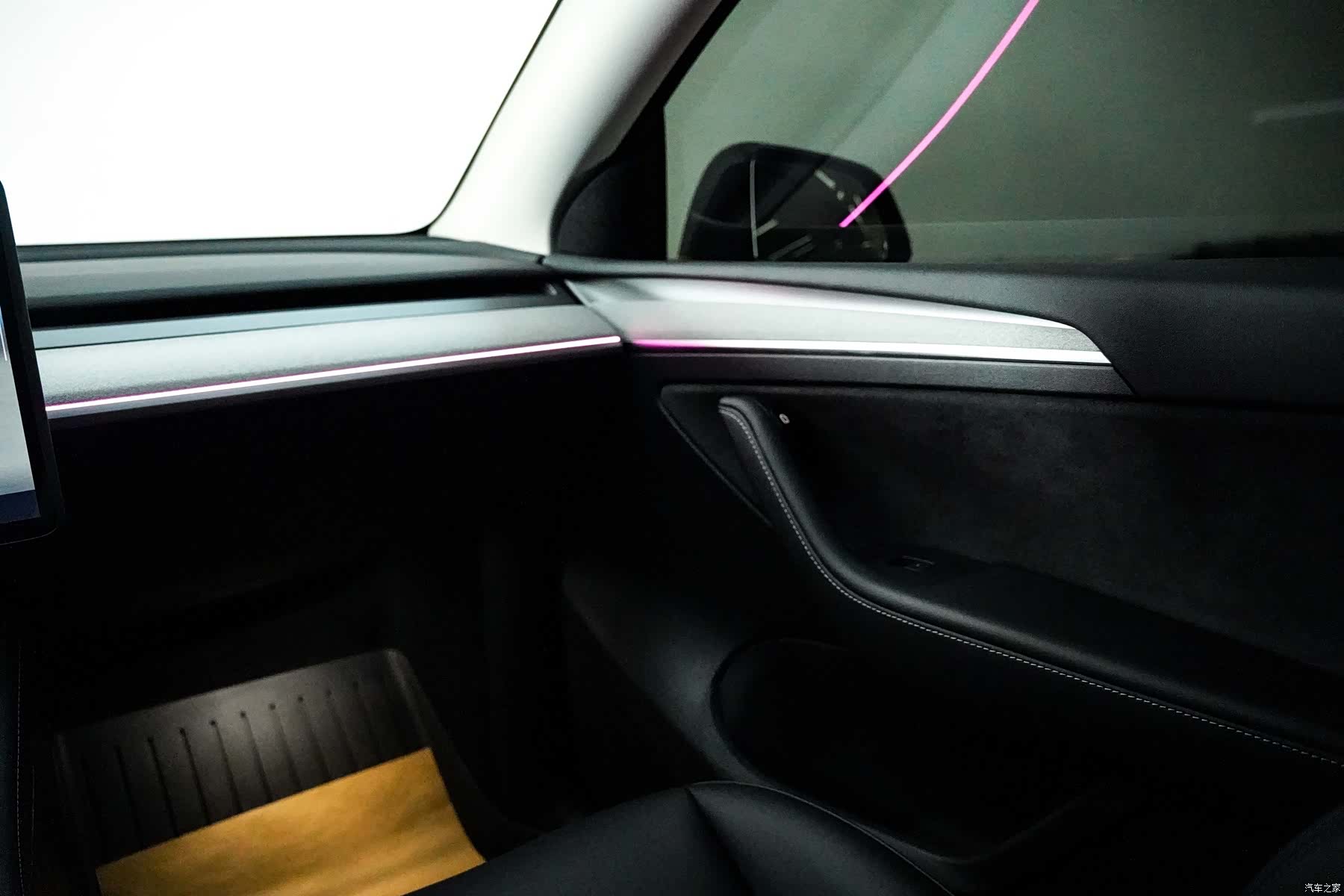 Tesla Model Y, 2024 20