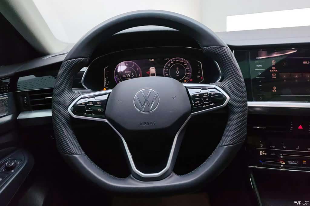 Volkswagen Passat, 2024 15