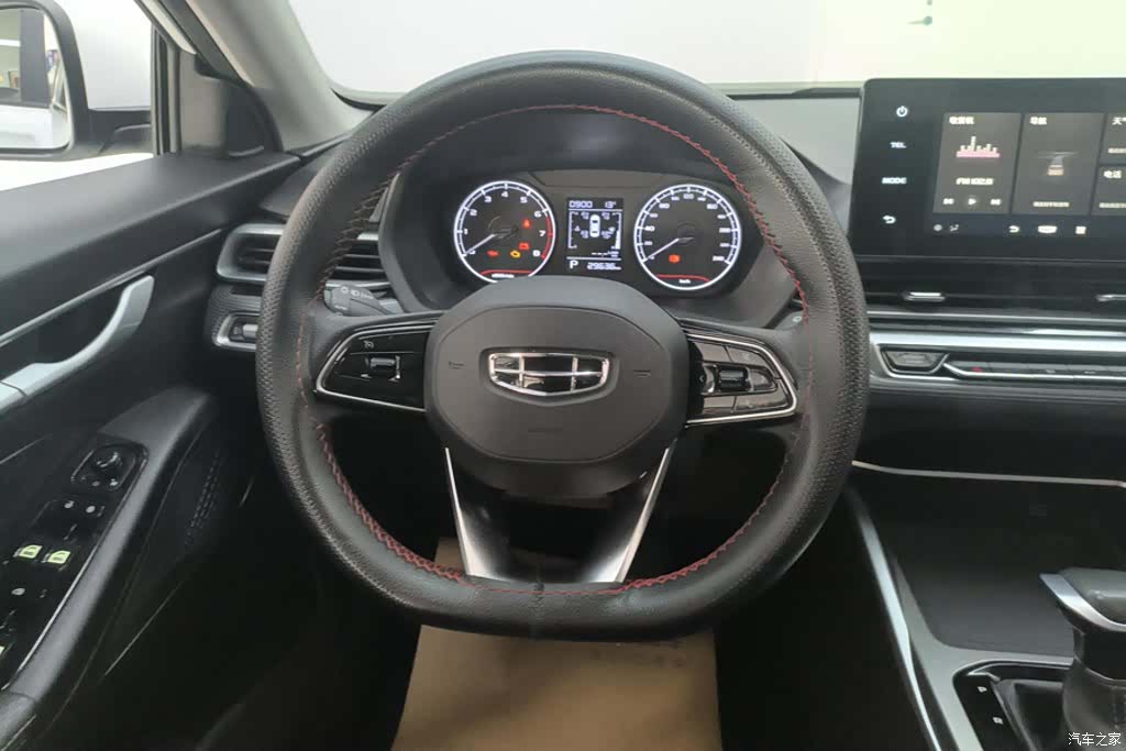 Geely Emgrand, 2024 15