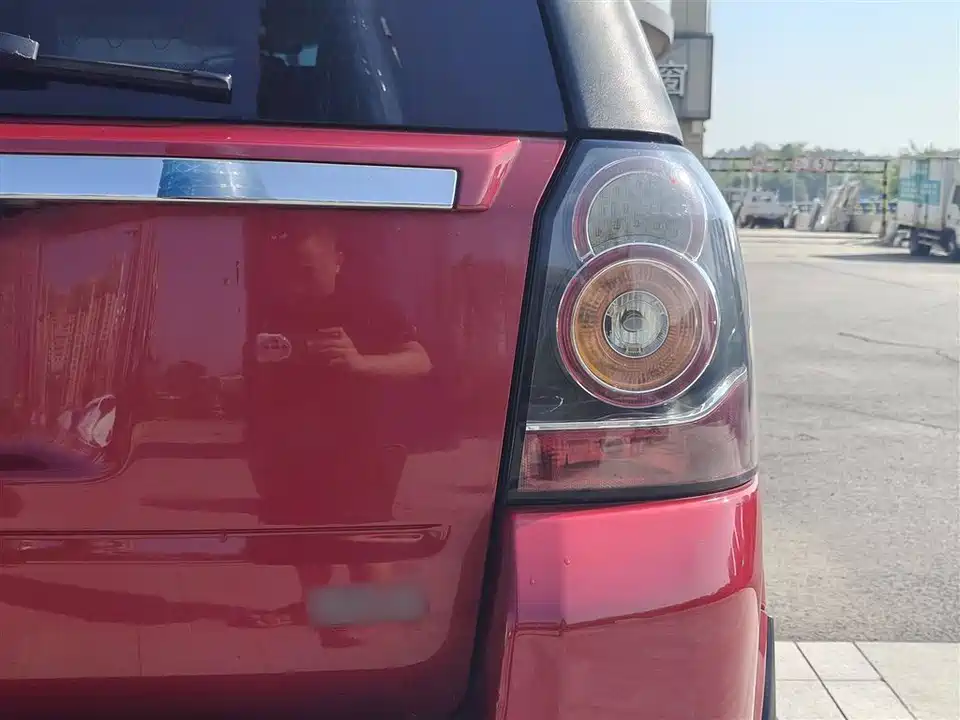 Land Rover Freelander 2