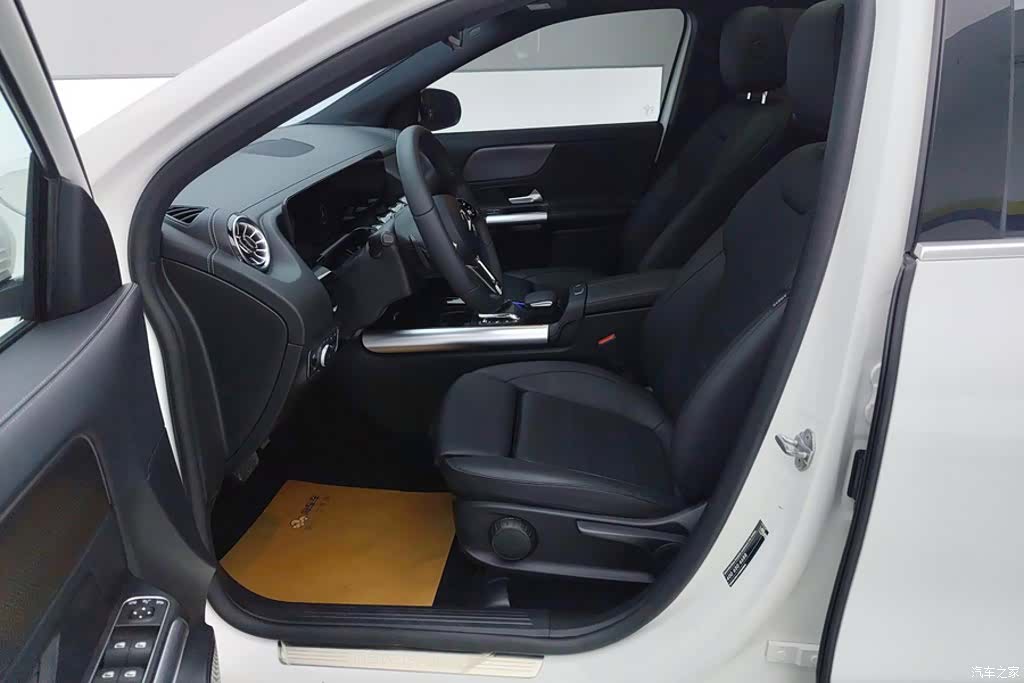 Mercedes-Benz GLA, 2022 9