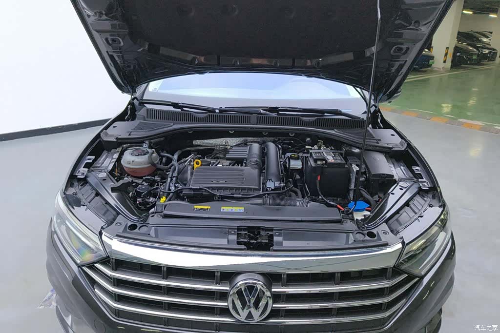Volkswagen Sagitar, 2022 10