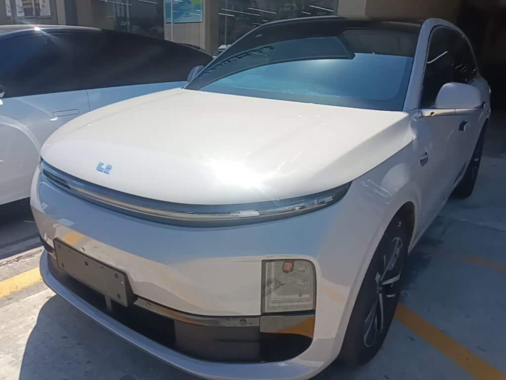 Li Auto L6
