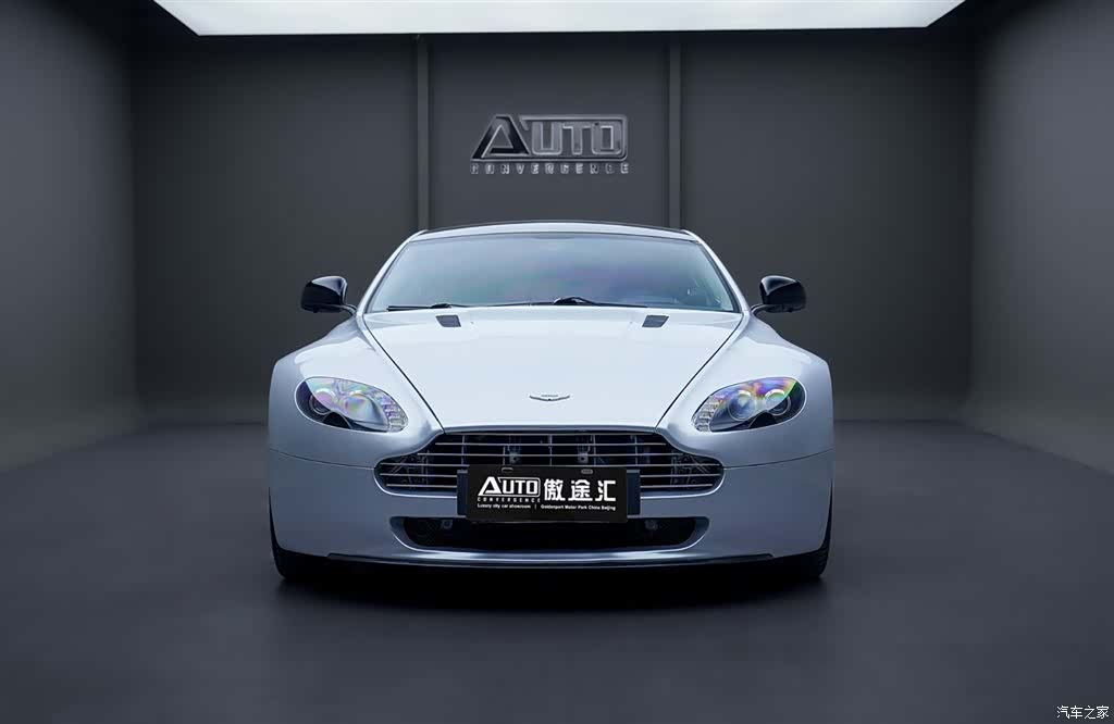 Aston Martin Vantage, 2011 2
