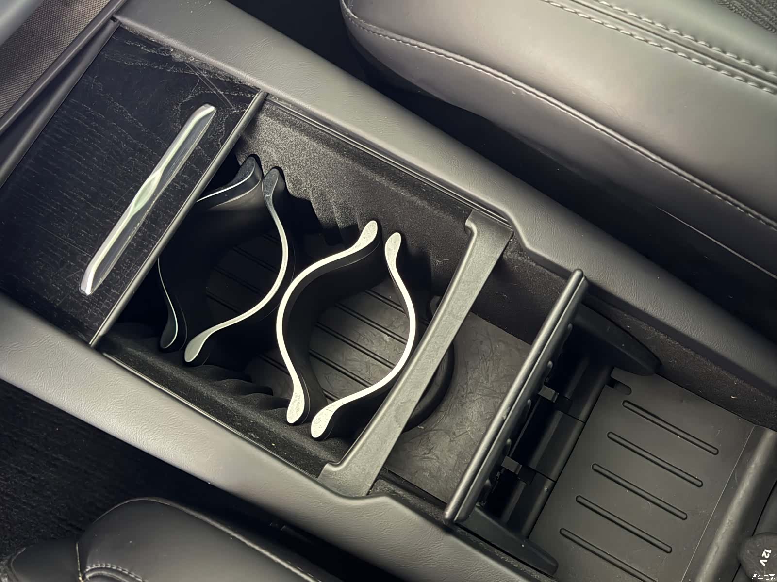 Tesla Model X, 2018 29