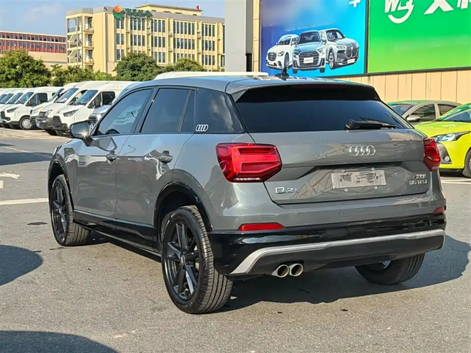 Audi Q2L Audi Q2L